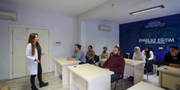 Gaziantep’te görme engelli kursiyerler için E-KPSS eğitim desteği