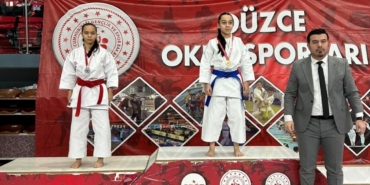 Gençler karatede tatamiye çıktı