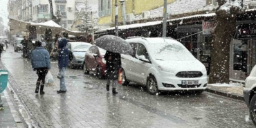Gördes’te kar yağışı etkili oldu