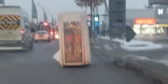 Gören bir daha baktı