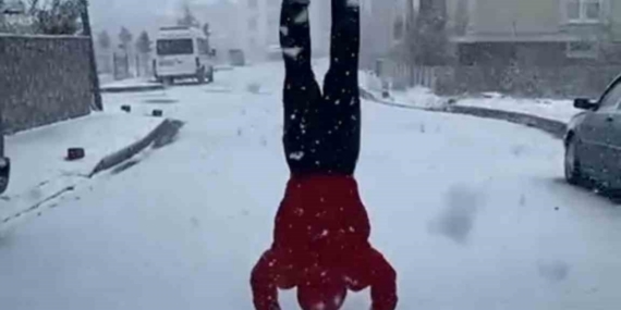 Guinness rekortmeni judocu kar sevincini 20 geri taklayla kutladı