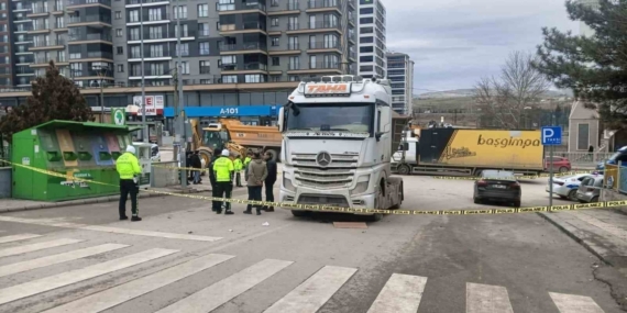 Hafriyat kamyonunun üzerinden geçtiği kadın ağır yaralandı