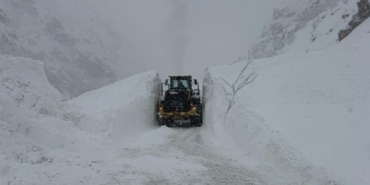 Hakkari-Şırnak kara yoluna çığ düştü