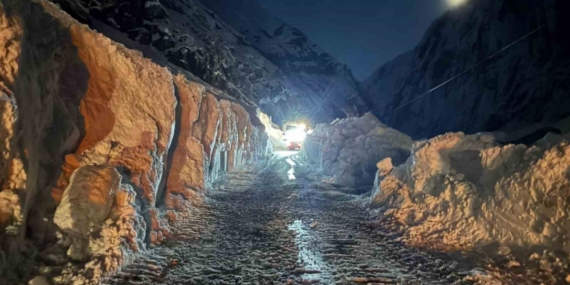 Hakkari-Van karayolu ulaşıma açıldı