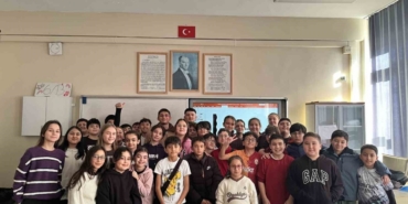 Halkla ilişkiler öğrencilerinden örnek başarı