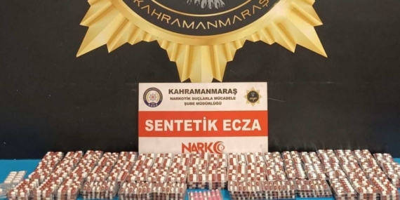 Hoparlörde binlerce uyuşturucu hap ele geçirildi: 2 tutuklama