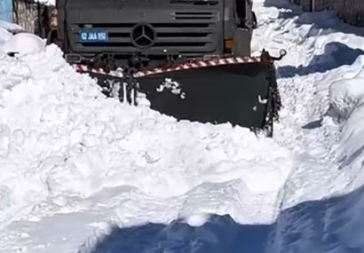 Hozat’ta jandarmadan kış mesaisi