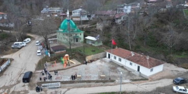 İnegöl Belediyesi’nden İclaliye Mahallesi’nde meydan düzenlemesi