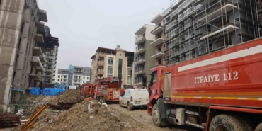 İşçilerin kaldığı apartman dairesi alevlere teslim oldu