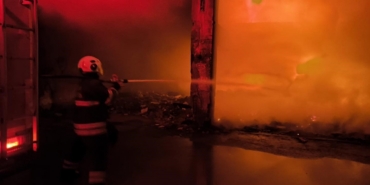 İskenderun’da metruk bina yangını