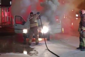 İskenderun’da seyir halindeki araç alevlere teslim oldu