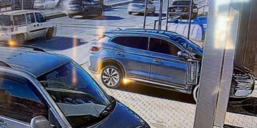 İstanbul E-5 Saadetdere’de trafiği kilitleyen kaza