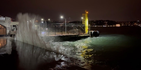 İstanbul’da sabah saatlerinde kuvvetli rüzgar etkili oldu