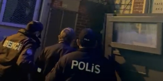 İzmir’de 12 yıl hapis cezasıyla aranan şahıs yakalandı