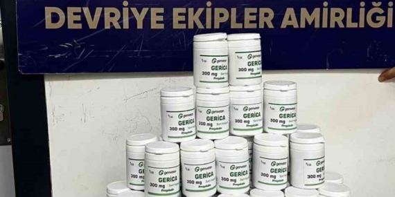 İzmir’de 3 bin 685 adet sentetik uyuşturucu hap ele geçirildi