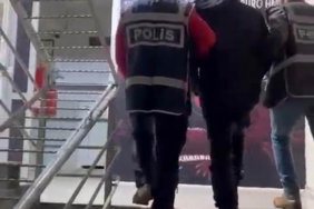 İzmir’de 31 yıl hapisle aranan hükümlü hurda aracın bagajında yakalandı