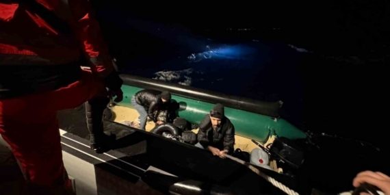 İzmir’de 43 düzensiz göçmen yakalandı