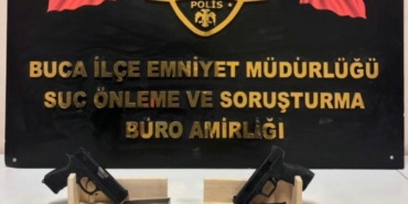 İzmir’de ruhsatsız silah operasyonunda 4 şüpheli yakalandı