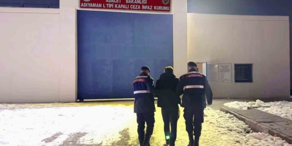 Jandarma ekipleri aranan 3 şahsı yakaladı