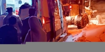 Kapalı köy yolunun açılmasıyla hasta hastaneye ulaştırıldı