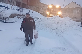 Kar altındaki yaylalarda hayvanlar için seferberlik