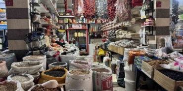 Kar yağışı vatandaşın kuru yemişe talebini arttırdı