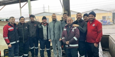 Karadeniz Ereğli’de temizlik işleri ekipleri karla mücadelede tam kadro sahada