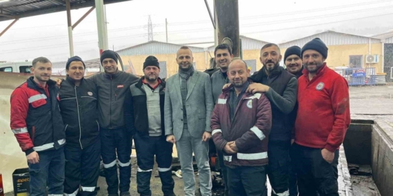 Karadeniz Ereğli’de temizlik işleri ekipleri karla mücadelede tam kadro sahada