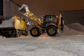 Karayazı’da karla mücadele: 81 köy yolu ulaşıma açıldı