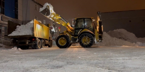 Karayazı’da karla mücadele: 81 köy yolu ulaşıma açıldı