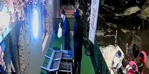 Kardan adamı yıkan gençlerden iç ısıtan özür