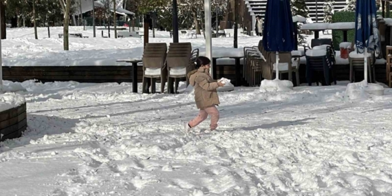 Karın yağışına en çok çocuklar sevindi