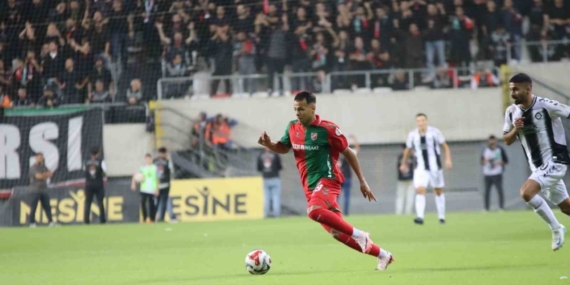 Karşıyaka’da Mehmet Güneş’le yollar ayrıldı