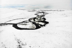 Kars’ta beyaz esaret değil, görsel şölen: Tarım arazileri ve menderesler büyülüyor