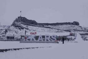 Kars’ta okullar tatil edildi, uçak seferleri iptal!