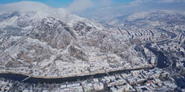 Kartpostal şehir Amasya beyaza büründü