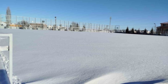 Kayseri’de amatör maçlara kar engeli