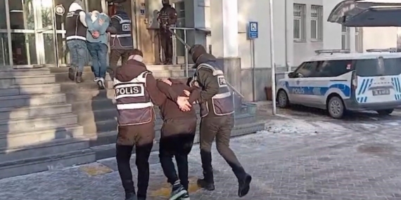 Kayseri’de özel ekip, cezaevi firarisi 2 şahsı yakaladı