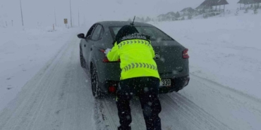 Kayseri’de ulaşıma kar engeli
