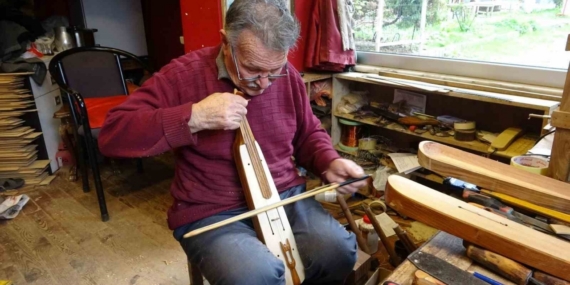 Kemençenin en yaşlı ustalarından