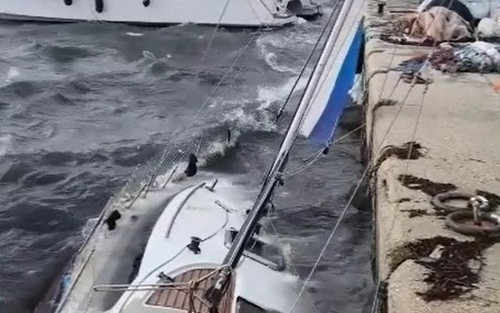 Keşan’da tekne battı, çatılar uçtu, iş yerleri hasar gördü