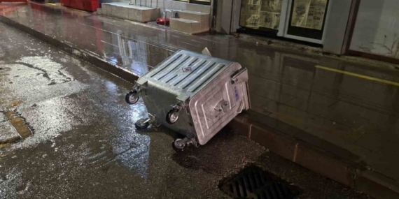 Kırıkkale ve Çorum’da yağmur ve kuvvetli rüzgar etkili oldu