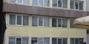 Kocaeli Üniversitesi Güzel Sanatlar Fakültesi, depreme dayanıklı olmadığı için mühürlendi