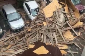 Kocaeli’de sadece bir mahallede 186 evin çatısı uçtu, hasar tespit çalışmaları devam ediyor