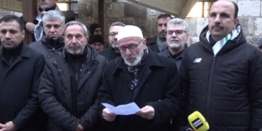 Konya’da aileler yeni yılın ilk sabah namazında camide buluştu