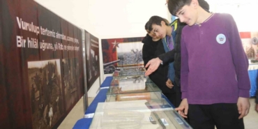 Kozan’da Çanakkale Savaşı Gezici Müzesi kapılarını açtı