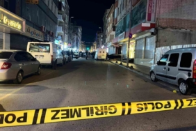 Küçükçekmece’de silahlı saldırı: 1’i ağır 3 yaralı