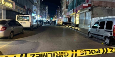 Küçükçekmece’de silahlı saldırı: 1’i ağır 3 yaralı