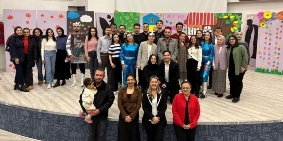 Kütahya’da "Aile Yılı" tiyatro etkinliği ilgi gördü