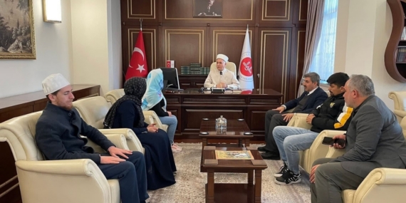 Macar kadın Kur’an-ı Kerim’den etkilenerek Müslüman oldu